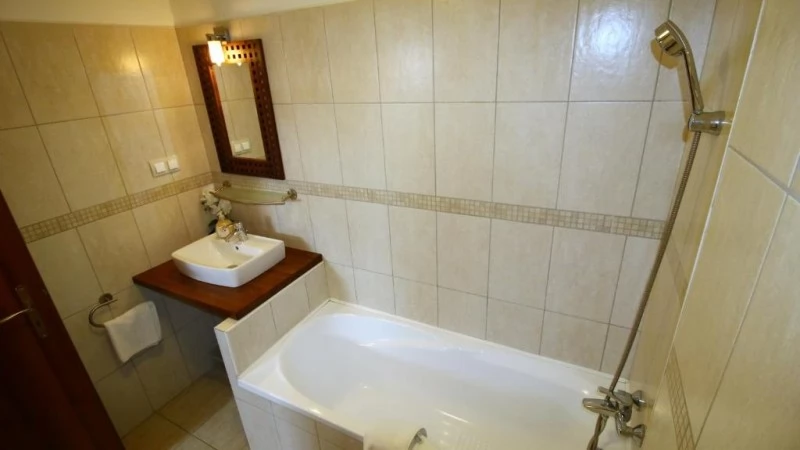 Jula Cazare | Bungalow (K0018-32) Imaginea poate fi supusă drepturilor de autor. Se recomandă contactarea titularului drepturilor.