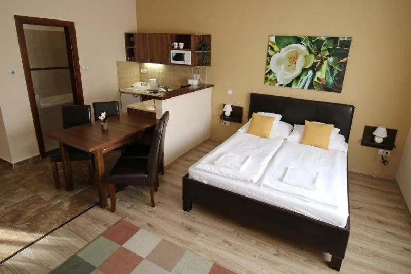 Jula Cazare | Casă de apartamente (K0018-45) Imaginea poate fi supusă drepturilor de autor. Se recomandă contactarea titularului drepturilor.