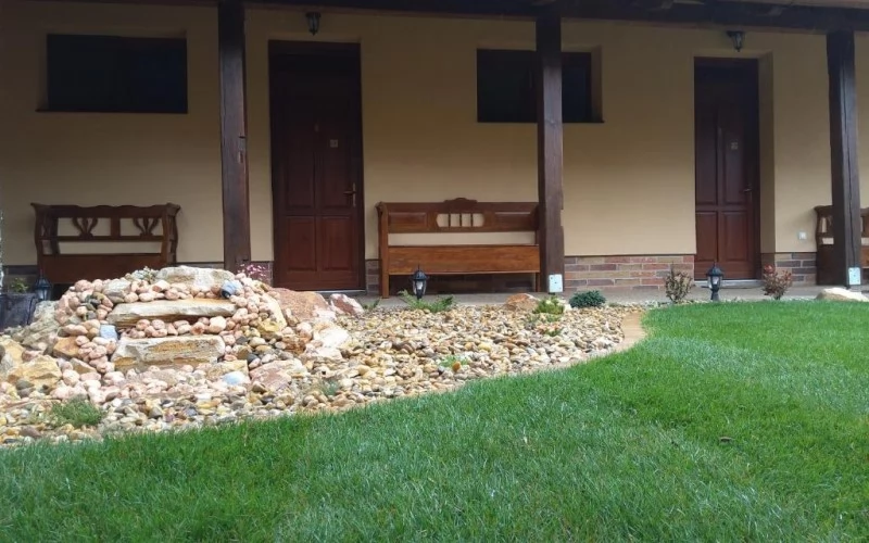 Gyula Szállás | Bungalow (K0018-61) A kép szerzői jogvédelem alatt állhat. Javasolt a kapcsolatfelvétel a jog tulajdonossal.