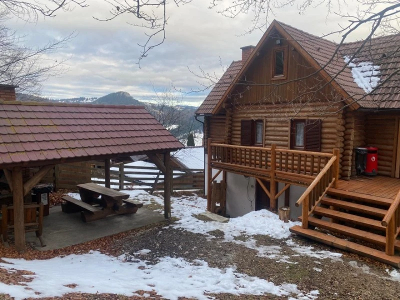 Cazare Lacu Roșu - Vila Vereskő*** | Gyilkos-tó - Vereskő Villa***. Imaginea poate fi supusă drepturilor de autor. Se recomandă contactarea titularului drepturilor.