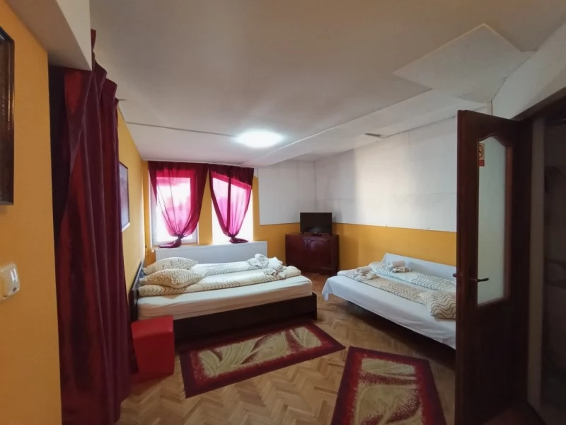 Torda Szállás | Motel (K0104-31) A kép szerzői jogvédelem alatt állhat. Javasolt a kapcsolatfelvétel a jog tulajdonossal.