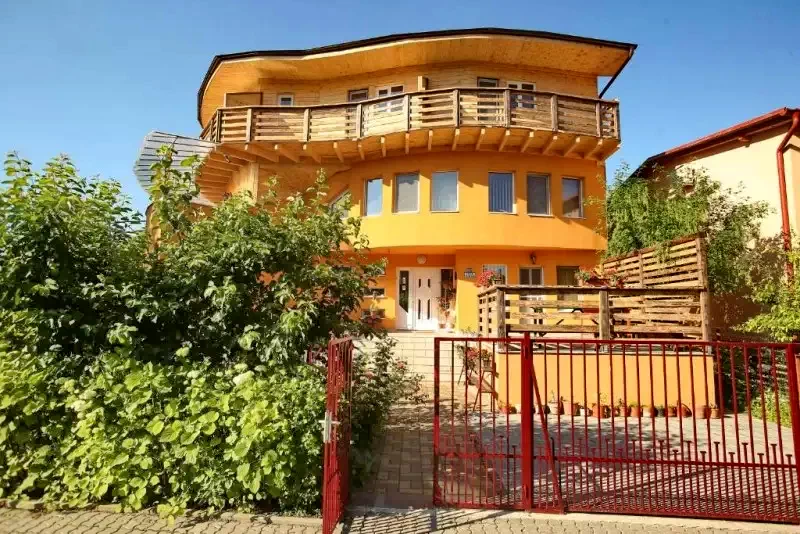 Torda Szállás | Motel (K0104-37) A kép szerzői jogvédelem alatt állhat. Javasolt a kapcsolatfelvétel a jog tulajdonossal.