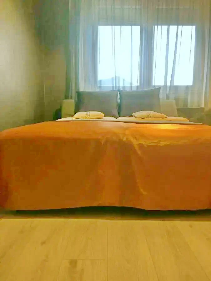  Cazare | Cabană (K0240-15) Imaginea poate fi supusă drepturilor de autor. Se recomandă contactarea titularului drepturilor.