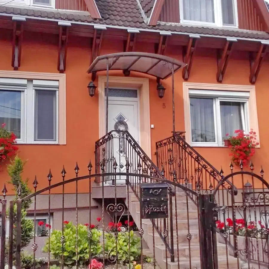 Hajdúszoboszló Szállás | Kulcsosház (K0240-41) A kép szerzői jogvédelem alatt állhat. Javasolt a kapcsolatfelvétel a jog tulajdonossal.