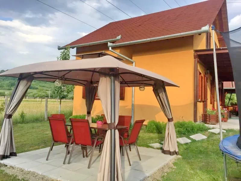 Sovata Cazare | Cabană (K0330-8) Imaginea poate fi supusă drepturilor de autor. Se recomandă contactarea titularului drepturilor.