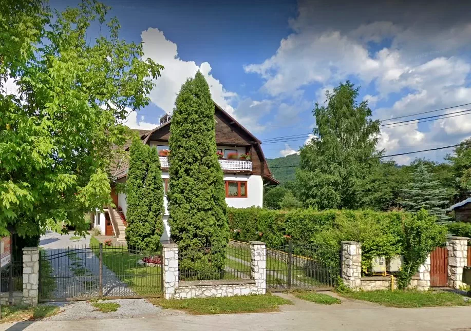 Sovata Cazare | Cabană (K0330-35) Imaginea poate fi supusă drepturilor de autor. Se recomandă contactarea titularului drepturilor.