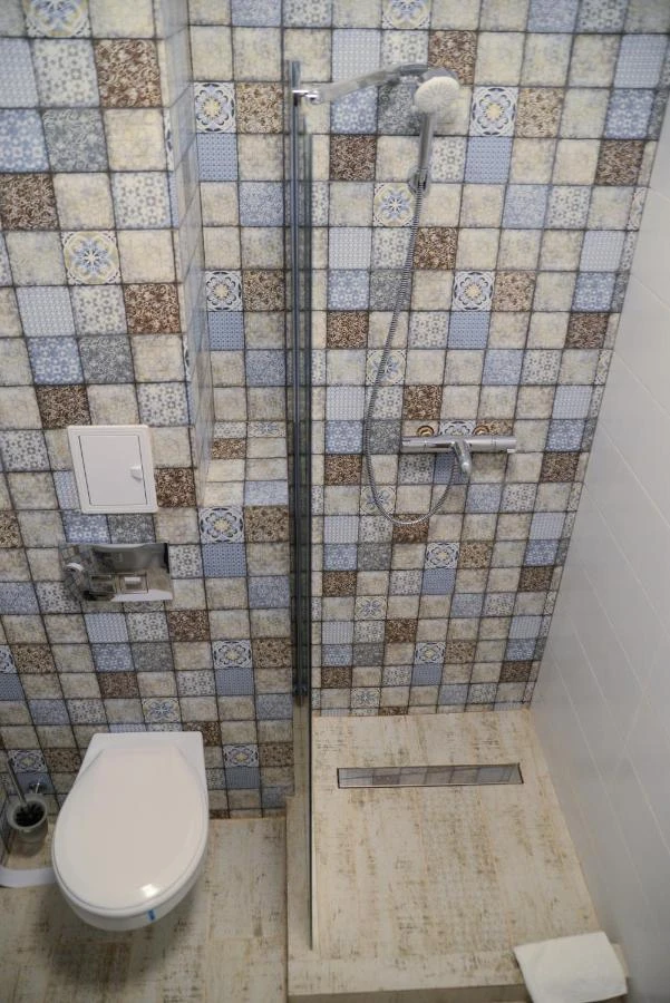 Dunatölgyes Szállás | Motel (K1559-22) A kép szerzői jogvédelem alatt állhat. Javasolt a kapcsolatfelvétel a jog tulajdonossal.