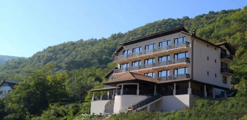 Dubova Cazare | Motel (K1559-28) Imaginea poate fi supusă drepturilor de autor. Se recomandă contactarea titularului drepturilor.