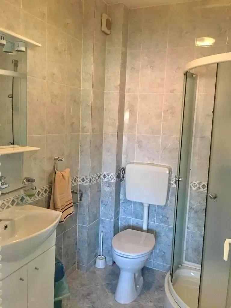 Sovata Cazare | Pensiune (K0166-7) Imaginea poate fi supusă drepturilor de autor. Se recomandă contactarea titularului drepturilor.