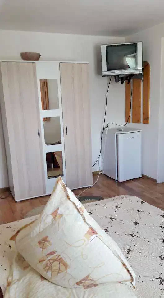 Ocna Șugatag Cazare | Motel (K1015-16) Imaginea poate fi supusă drepturilor de autor. Se recomandă contactarea titularului drepturilor.