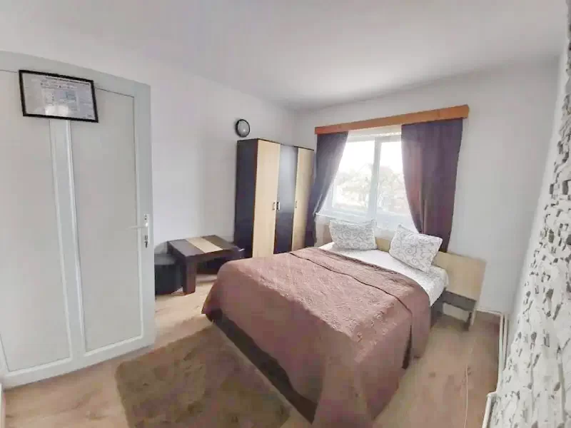 Ocna Șugatag Cazare | Motel (K1015-17) Imaginea poate fi supusă drepturilor de autor. Se recomandă contactarea titularului drepturilor.