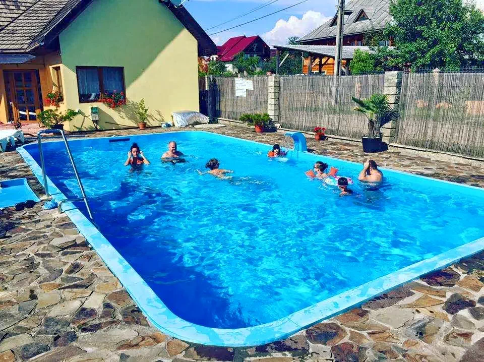 Ocna Șugatag Cazare | Motel (K1015-33) Imaginea poate fi supusă drepturilor de autor. Se recomandă contactarea titularului drepturilor.