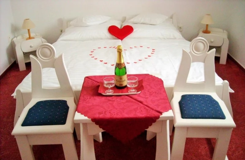 Gyula Szállás | Turisztikai panzió (K0007-3) A kép szerzői jogvédelem alatt állhat. Javasolt a kapcsolatfelvétel a jog tulajdonossal.