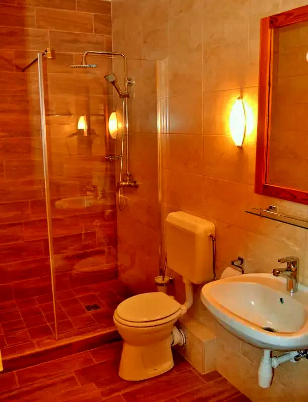 Gyula Szállás | Turisztikai panzió (K0007-18) A kép szerzői jogvédelem alatt állhat. Javasolt a kapcsolatfelvétel a jog tulajdonossal.