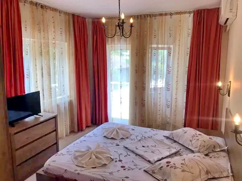 Cazare Băile Herculane - Pensiunea Paradis*** | Herkulesfürdő - Paradis Panzió***. Imaginea poate fi supusă drepturilor de autor. Se recomandă contactarea titularului drepturilor.