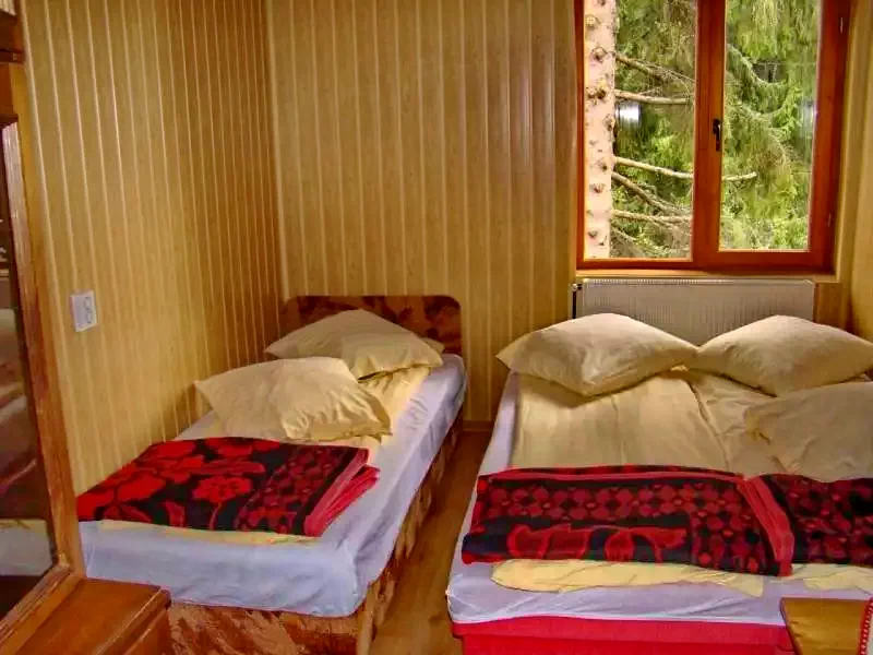 Harghita-Băi Cazare | Cabană (K1216-23) Imaginea poate fi supusă drepturilor de autor. Se recomandă contactarea titularului drepturilor.
