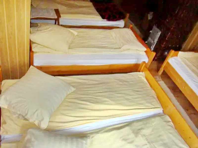 Hargitafürdő Szállás | Üdülőfalu (K1216-28) A kép szerzői jogvédelem alatt állhat. Javasolt a kapcsolatfelvétel a jog tulajdonossal.