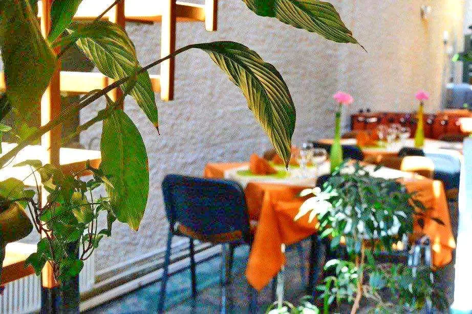 Herkulesfürdő Szállás | Motel (K0895-7) A kép szerzői jogvédelem alatt állhat. Javasolt a kapcsolatfelvétel a jog tulajdonossal.