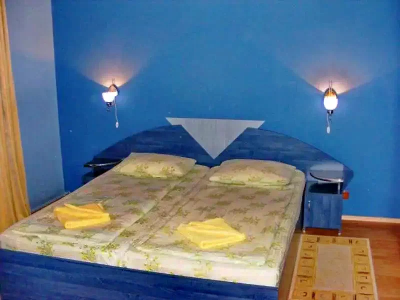 Băile Herculane Cazare | Motel (K0895-22) Imaginea poate fi supusă drepturilor de autor. Se recomandă contactarea titularului drepturilor.