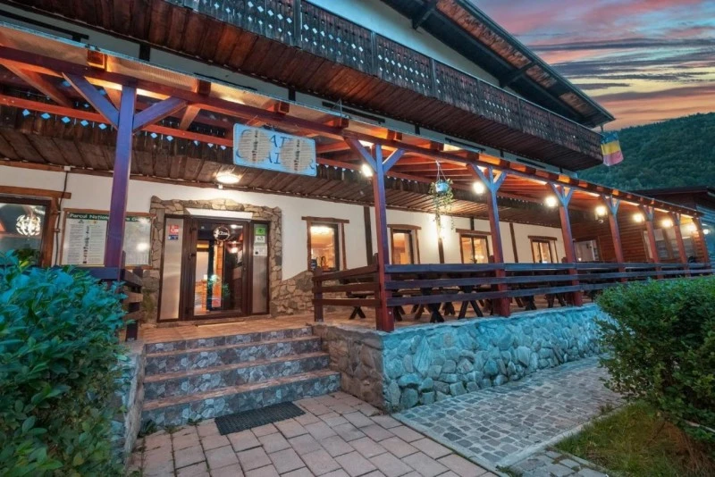 Zernest Szállás | Turisztikai panzió (K1550-6) A kép szerzői jogvédelem alatt állhat. Javasolt a kapcsolatfelvétel a jog tulajdonossal.