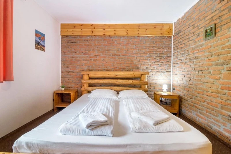 Zărnești Cazare | Pensiune turistică (K1550-7) Imaginea poate fi supusă drepturilor de autor. Se recomandă contactarea titularului drepturilor.