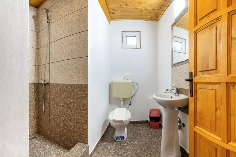 Zărnești Cazare | Pensiune turistică (K1550-17) Imaginea poate fi supusă drepturilor de autor. Se recomandă contactarea titularului drepturilor.