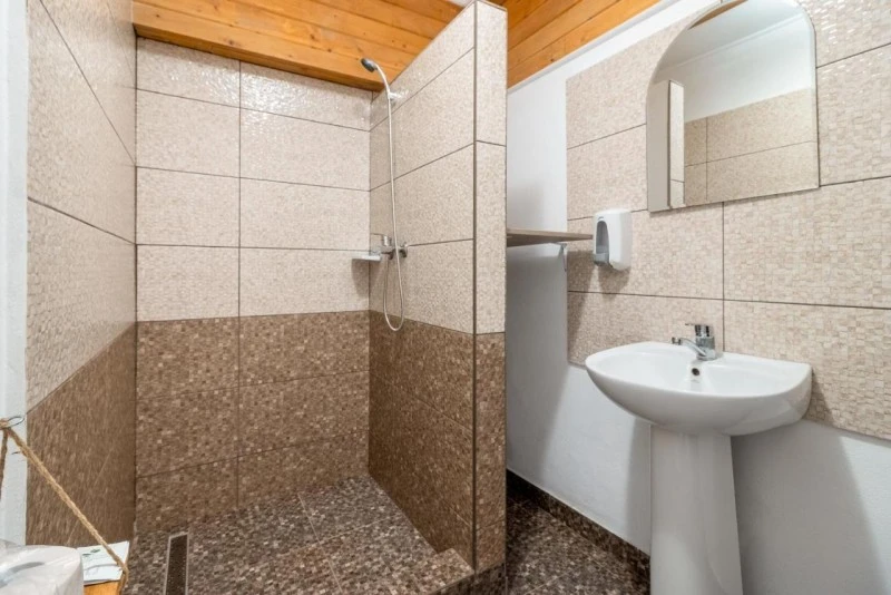 Zărnești Cazare | Pensiune turistică (K1550-19) Imaginea poate fi supusă drepturilor de autor. Se recomandă contactarea titularului drepturilor.