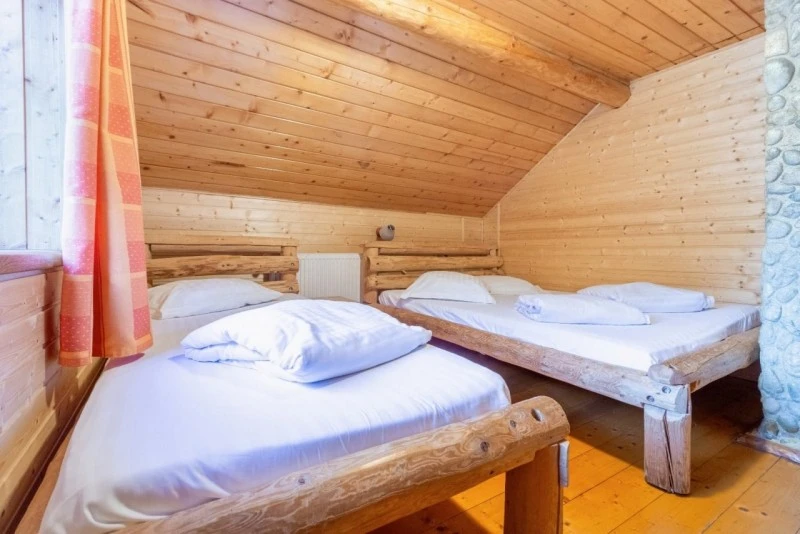 Zernest Szállás | Turisztikai panzió (K1550-38) A kép szerzői jogvédelem alatt állhat. Javasolt a kapcsolatfelvétel a jog tulajdonossal.