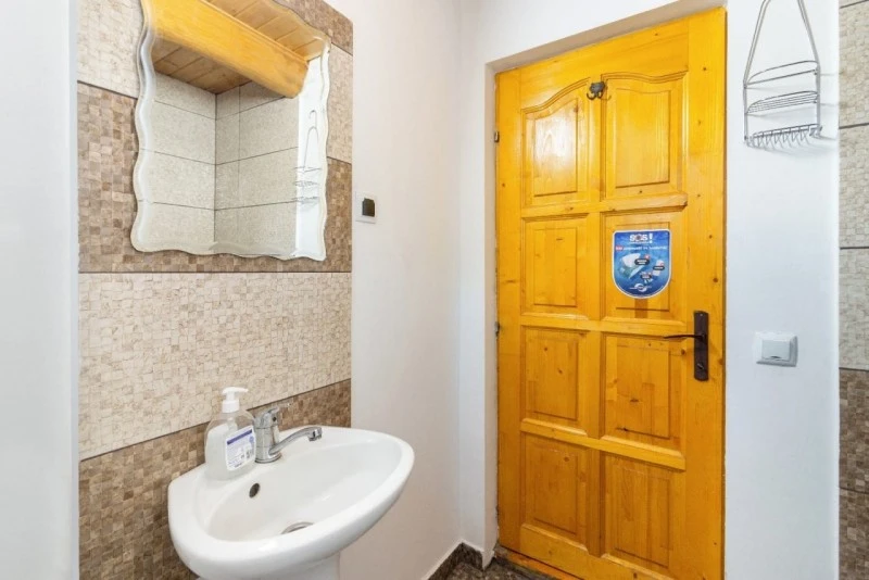 Zernest Szállás | Turisztikai panzió (K1550-39) A kép szerzői jogvédelem alatt állhat. Javasolt a kapcsolatfelvétel a jog tulajdonossal.