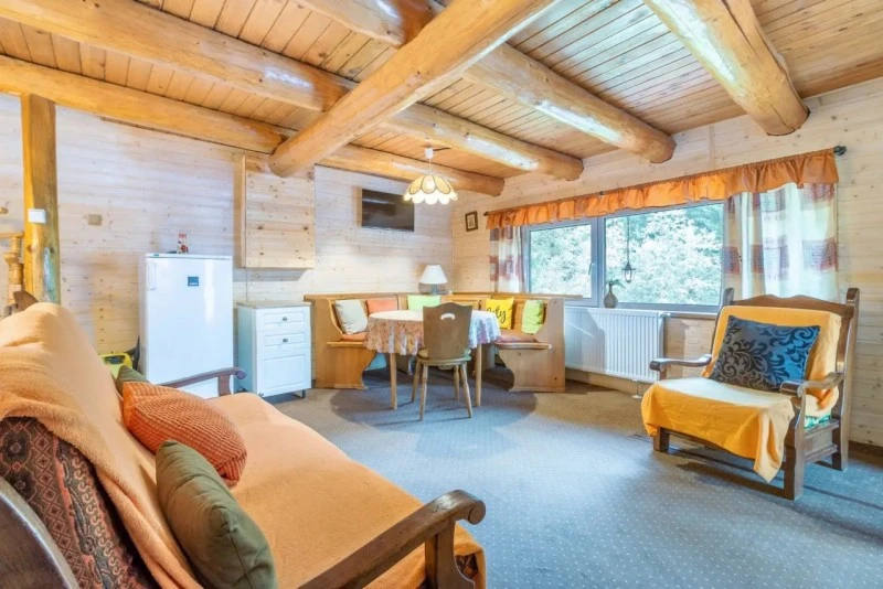 Zărnești Cazare | Pensiune turistică (K1550-48) Imaginea poate fi supusă drepturilor de autor. Se recomandă contactarea titularului drepturilor.