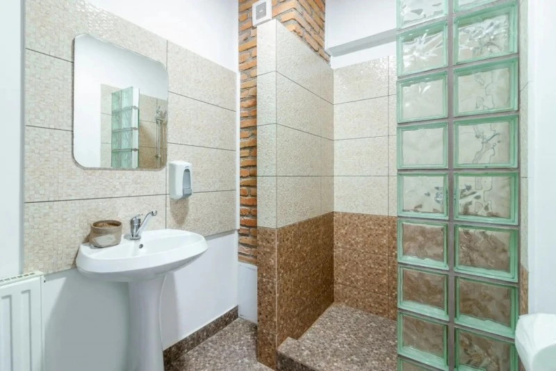 Zernest Szállás | Turisztikai panzió (K1550-53) A kép szerzői jogvédelem alatt állhat. Javasolt a kapcsolatfelvétel a jog tulajdonossal.