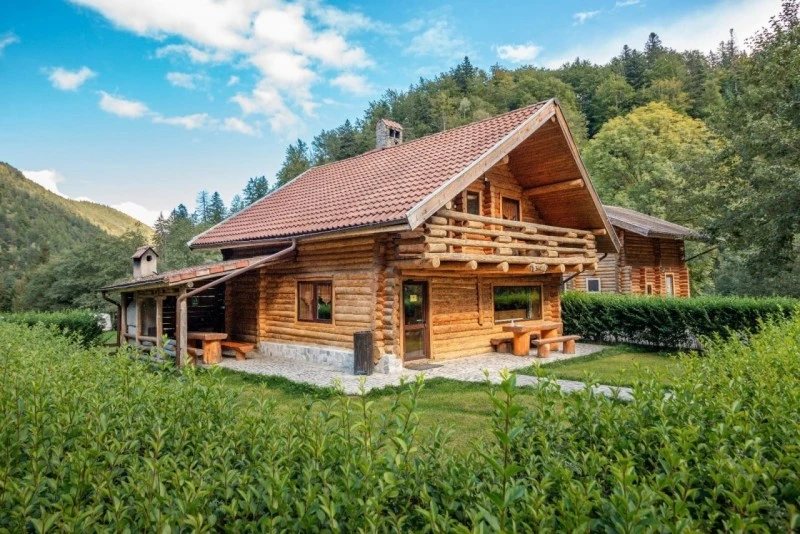 Zărnești Cazare | Pensiune turistică (K1550-59) Imaginea poate fi supusă drepturilor de autor. Se recomandă contactarea titularului drepturilor.