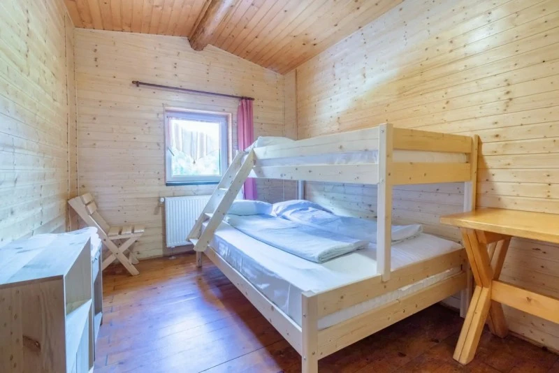 Zărnești Cazare | Pensiune turistică (K1550-62) Imaginea poate fi supusă drepturilor de autor. Se recomandă contactarea titularului drepturilor.