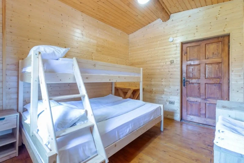 Zărnești Cazare | Pensiune turistică (K1550-66) Imaginea poate fi supusă drepturilor de autor. Se recomandă contactarea titularului drepturilor.