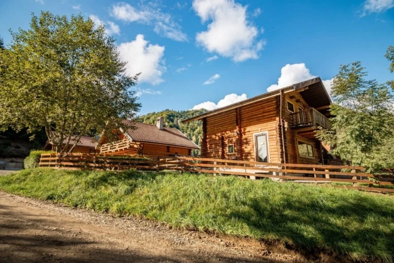 Zernest Szállás | Turisztikai panzió (K1550-81) A kép szerzői jogvédelem alatt állhat. Javasolt a kapcsolatfelvétel a jog tulajdonossal.