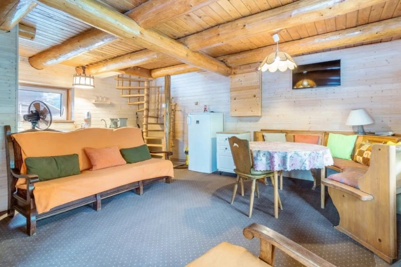 Zărnești Cazare | Pensiune turistică (K1550-82) Imaginea poate fi supusă drepturilor de autor. Se recomandă contactarea titularului drepturilor.