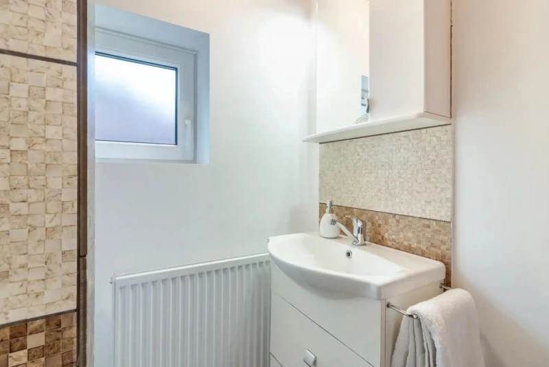 Zernest Szállás | Turisztikai panzió (K1550-92) A kép szerzői jogvédelem alatt állhat. Javasolt a kapcsolatfelvétel a jog tulajdonossal.