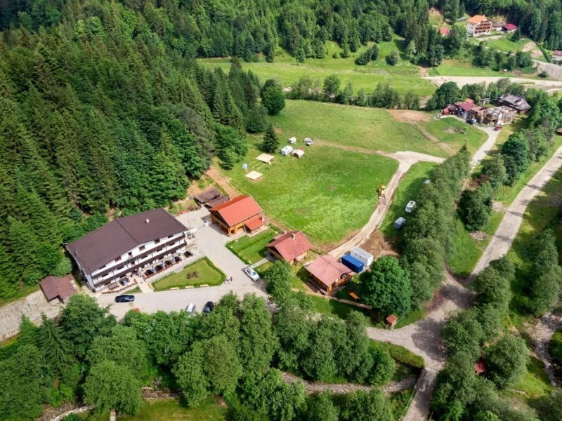 Zărnești Cazare | Pensiune turistică (K1550-95) Imaginea poate fi supusă drepturilor de autor. Se recomandă contactarea titularului drepturilor.