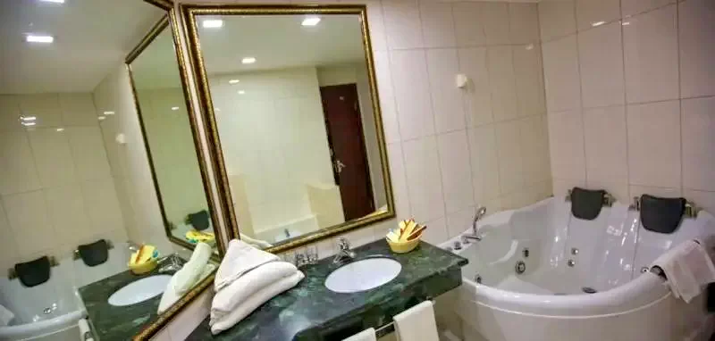 Tulcea Cazare | Hotel*** (K1318-16) Imaginea poate fi supusă drepturilor de autor. Se recomandă contactarea titularului drepturilor.