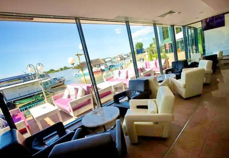 Tulcea Cazare | Pensiune turistică (K1318-34) Imaginea poate fi supusă drepturilor de autor. Se recomandă contactarea titularului drepturilor.