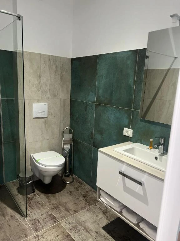 Nagyenyed Szállás | Motel (K1534-39) A kép szerzői jogvédelem alatt állhat. Javasolt a kapcsolatfelvétel a jog tulajdonossal.