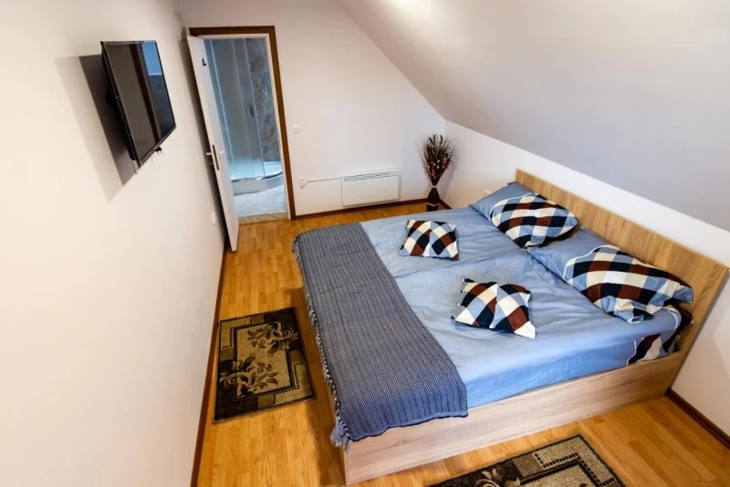 Ciceu Cazare | Motel (K1483-17) Imaginea poate fi supusă drepturilor de autor. Se recomandă contactarea titularului drepturilor.