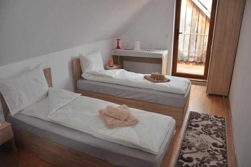 Ciceu Cazare | Motel (K1483-22) Imaginea poate fi supusă drepturilor de autor. Se recomandă contactarea titularului drepturilor.