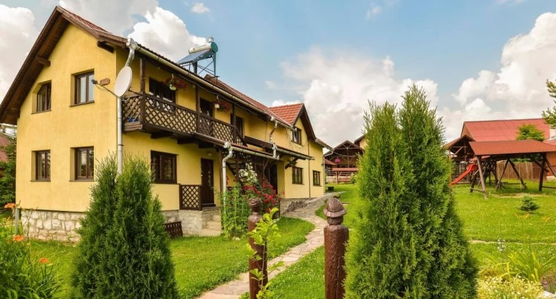 Izvoru Mureșului Cazare | Pensiune (K0467-9) Imaginea poate fi supusă drepturilor de autor. Se recomandă contactarea titularului drepturilor.