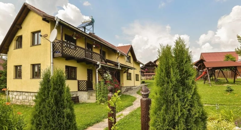 Izvoru Mureșului Cazare | Pensiune (K0467-57) Imaginea poate fi supusă drepturilor de autor. Se recomandă contactarea titularului drepturilor.