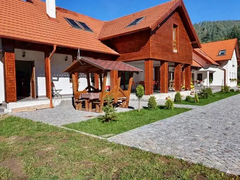 Korond Szállás | Panzió (K1195-25) A kép szerzői jogvédelem alatt állhat. Javasolt a kapcsolatfelvétel a jog tulajdonossal.