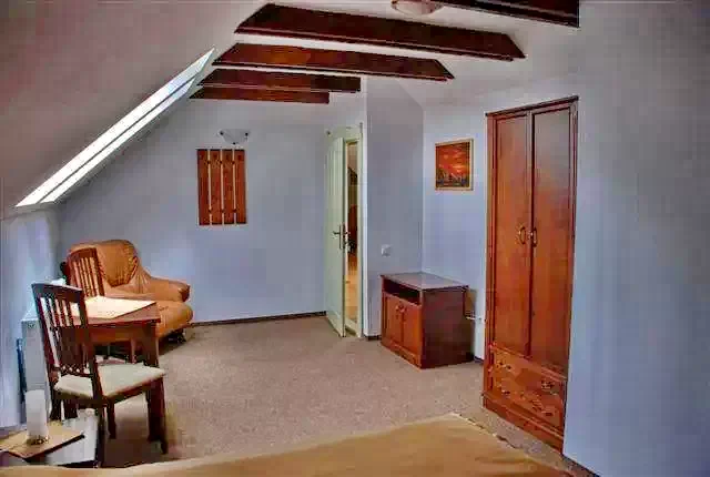 Ciumani Cazare | Motel (K1075-16) Imaginea poate fi supusă drepturilor de autor. Se recomandă contactarea titularului drepturilor.