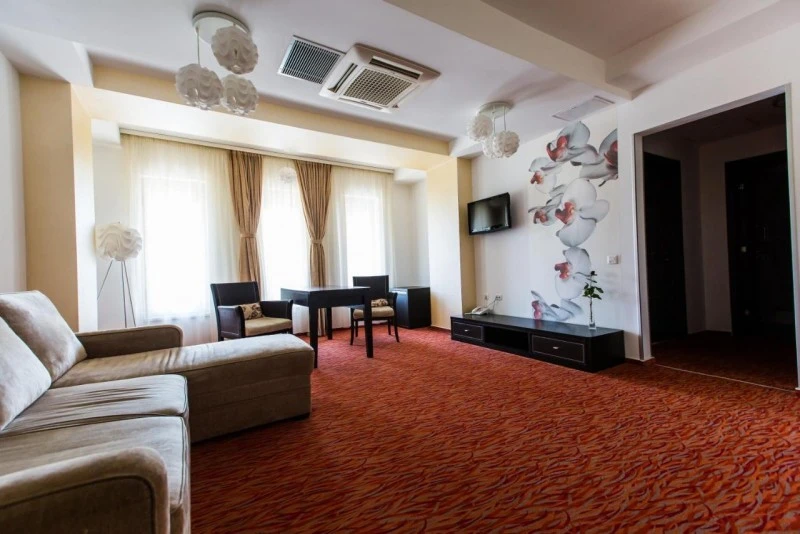 Pitești Cazare | Pensiune turistică (K0714-13) Imaginea poate fi supusă drepturilor de autor. Se recomandă contactarea titularului drepturilor.