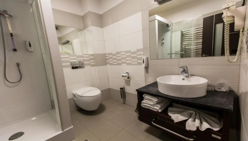  Szállás | Hotel*** (K0714-18) A kép szerzői jogvédelem alatt állhat. Javasolt a kapcsolatfelvétel a jog tulajdonossal.