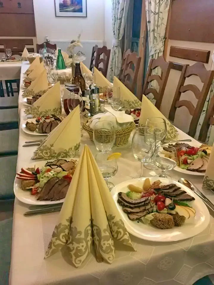 Sândominic Cazare | Motel (K1392-11) Imaginea poate fi supusă drepturilor de autor. Se recomandă contactarea titularului drepturilor.